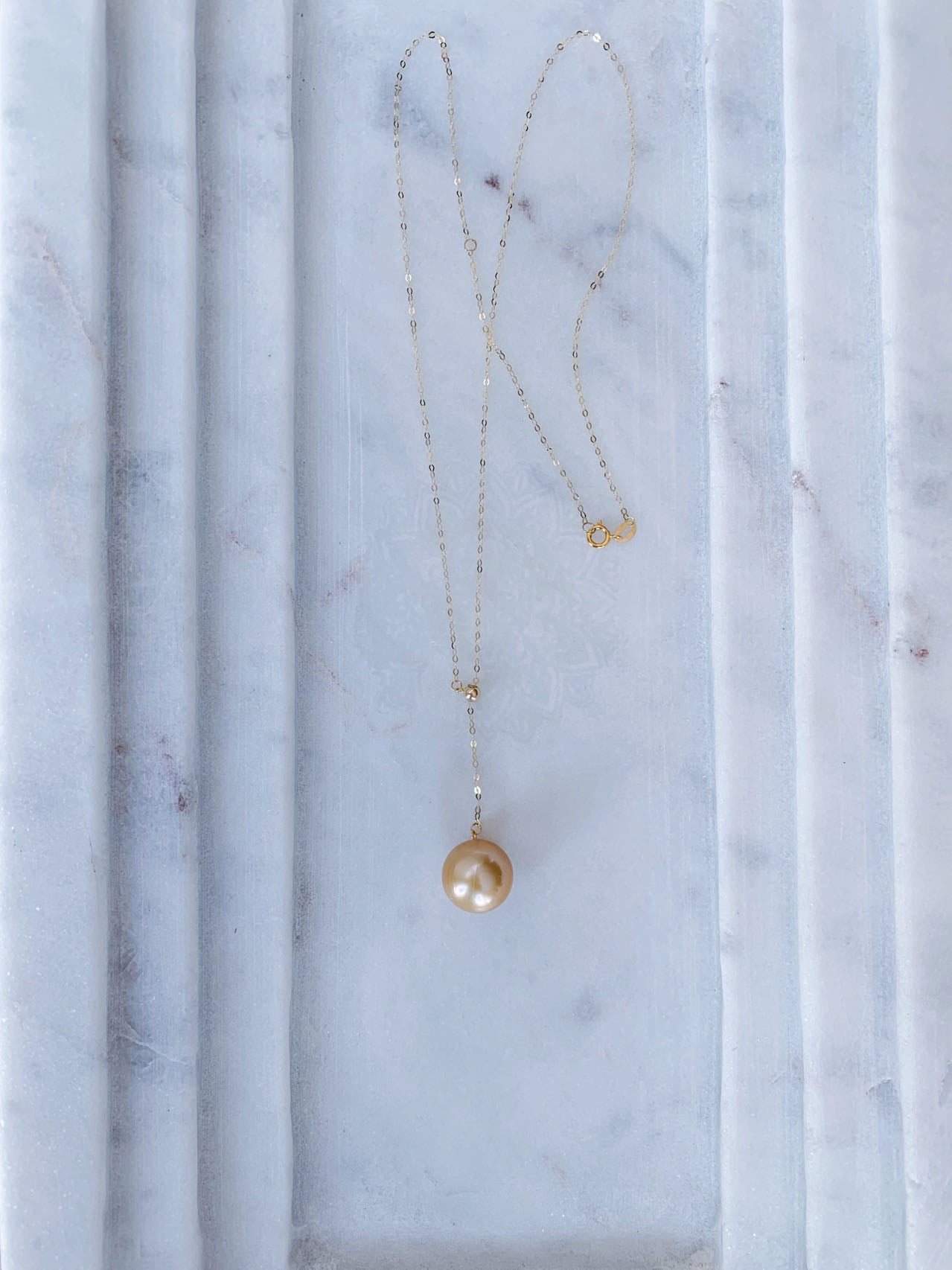 EVIE PEARL PENDANT