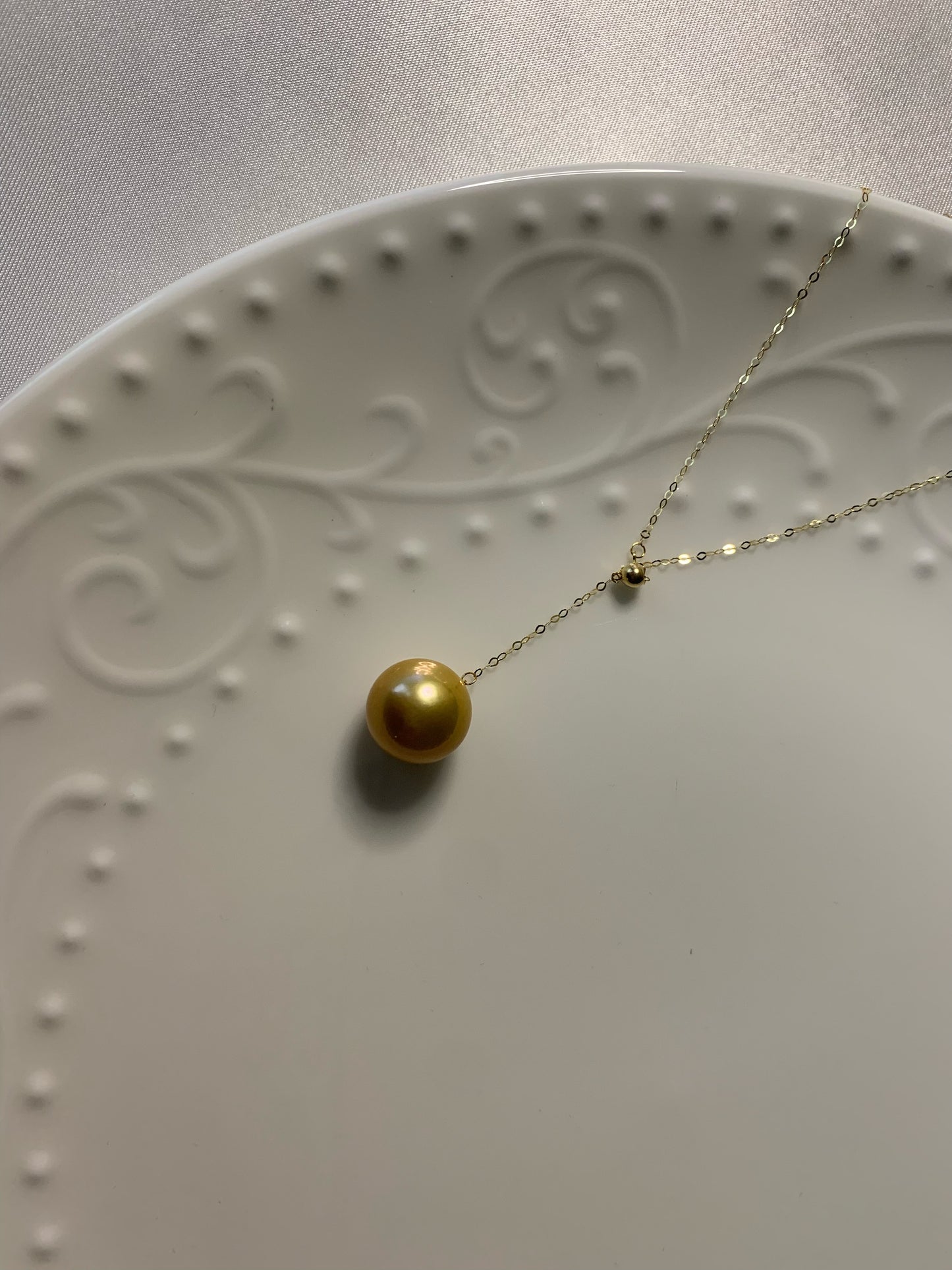 EVIE PEARL PENDANT