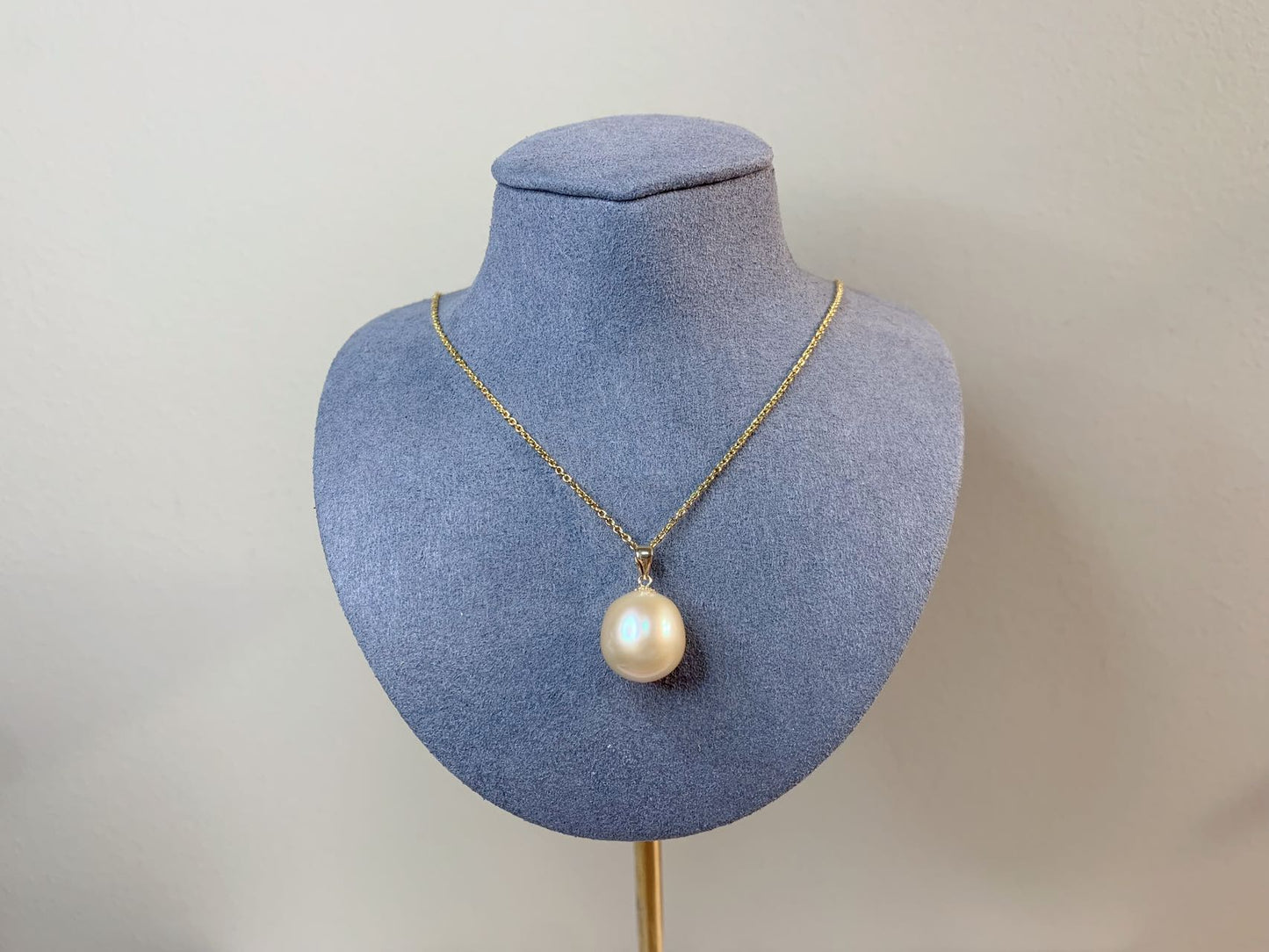 ELISA PEARL PENDANT