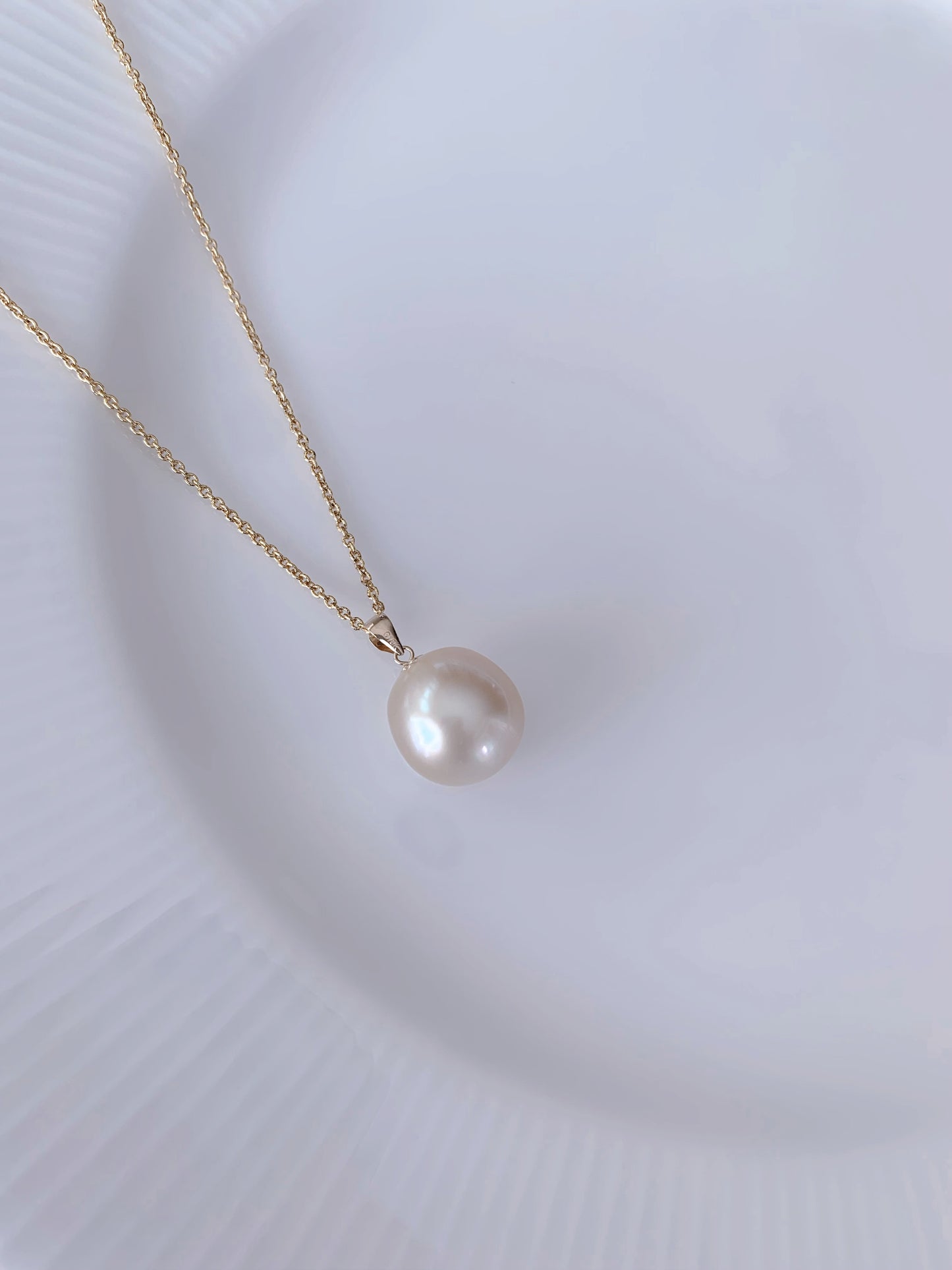 ELISA PEARL PENDANT